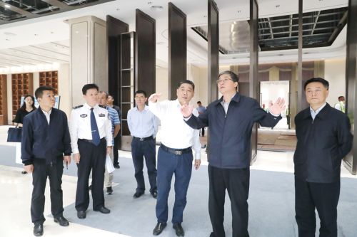 羅永綱來體育中心調(diào)研要求 堅決打贏軍運(yùn)會安保這場硬仗