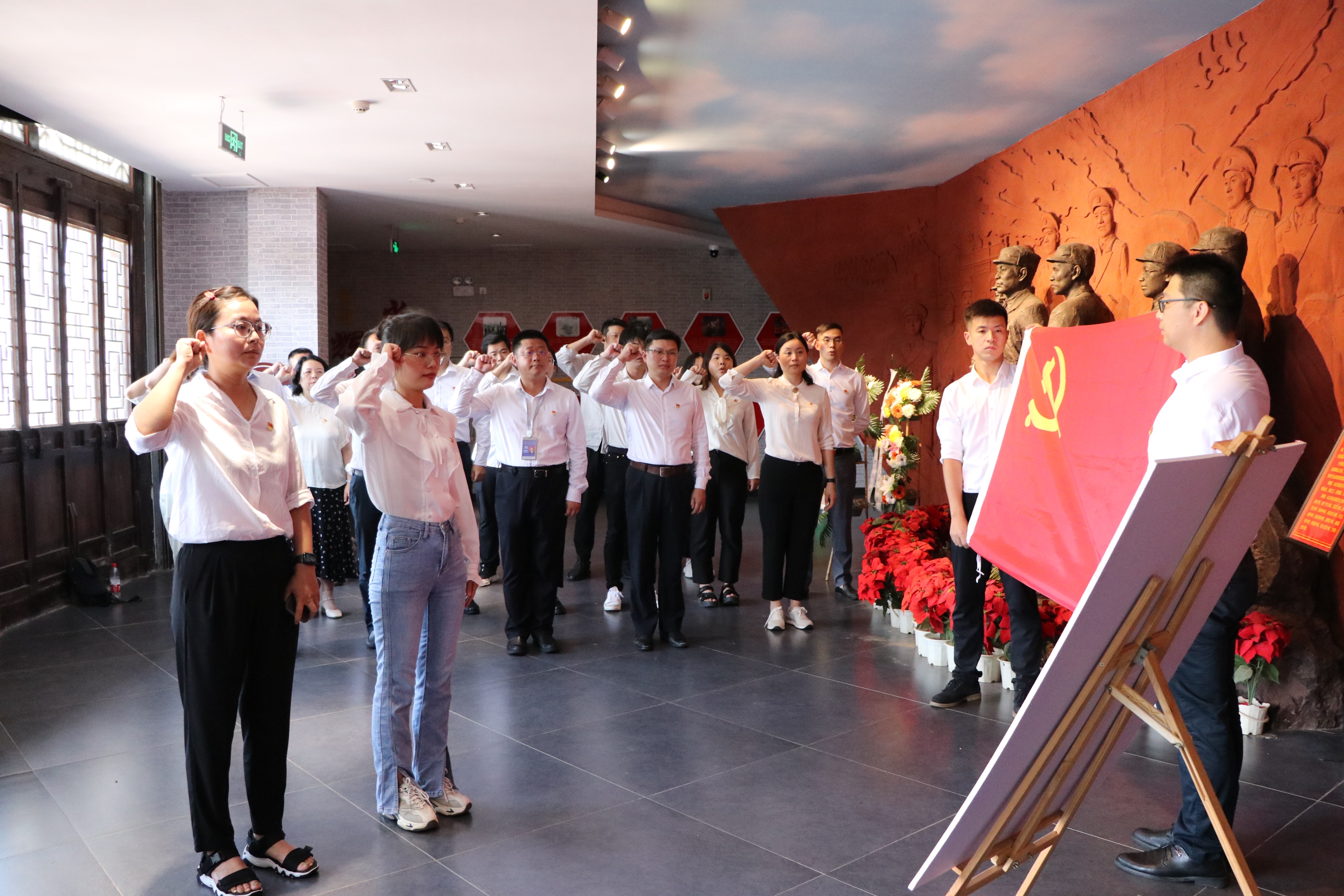 賡續(xù)紅色血脈、凝聚奮進(jìn)力量——公司各黨支部聯(lián)合開展創(chuàng)意主題黨日活動