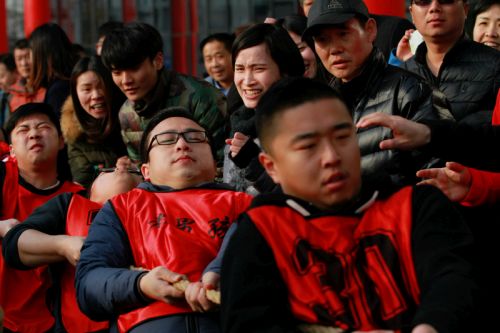 武漢體育中心衛(wèi)冕全區(qū)拔河比賽冠軍(圖9) 武漢體育中心衛(wèi)冕全區(qū)拔河比賽冠軍(圖9)