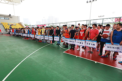 全區(qū)職工籃球聯(lián)賽開幕(圖1) 全區(qū)職工籃球聯(lián)賽開幕(圖1)