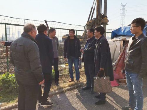 【紅色物業(yè)】蔡甸三方聯(lián)動(dòng) 紅色物業(yè)”更貼民心(圖1) 【紅色物業(yè)】蔡甸三方聯(lián)動(dòng) 紅色物業(yè)”更貼民心(圖1)