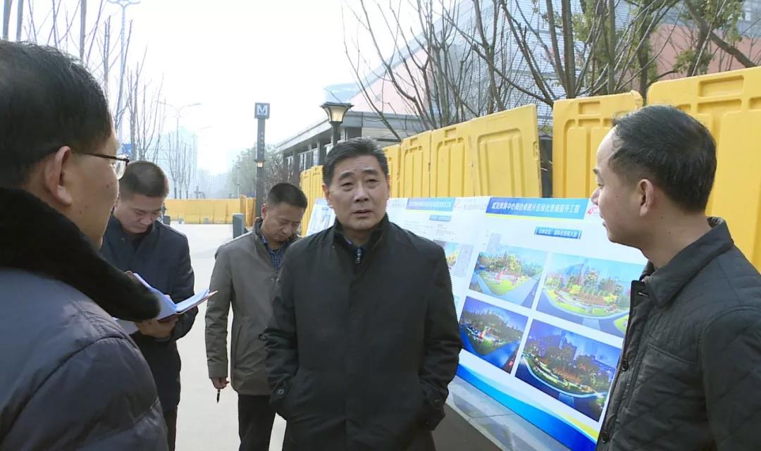 彭浩到武漢體育中心現(xiàn)場辦公 檢查推進(jìn)軍運會場館建設(shè)和環(huán)境提升工作(圖3)