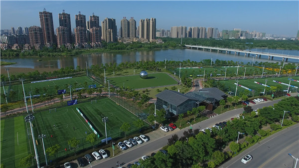 足球的溫度——武漢˙中國(guó)車都城市足球公園開放一周年紀(jì)略(圖8) 足球的溫度——武漢˙中國(guó)車都城市足球公園開放一周年紀(jì)略(圖8)