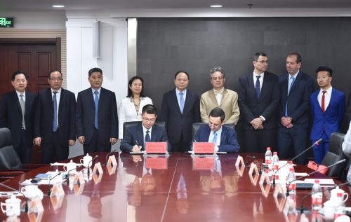 全球最頂尖汽車(chē)賽事“勒芒24小時(shí)耐力賽” 明年來(lái)我區(qū)開(kāi)跑(圖3) 全球最頂尖汽車(chē)賽事“勒芒24小時(shí)耐力賽” 明年來(lái)我區(qū)開(kāi)跑(圖3)