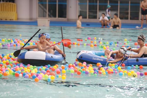 2018全民健身日活動(dòng)暨水上趣味運(yùn)動(dòng)會(huì)在武漢體育中心游泳館清涼收官(圖5) 2018全民健身日活動(dòng)暨水上趣味運(yùn)動(dòng)會(huì)在武漢體育中心游泳館清涼收官(圖5)