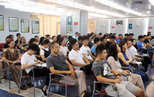 武漢體育中心舉辦第九期“新時(shí)代大講堂”(圖3) 武漢體育中心舉辦第九期“新時(shí)代大講堂”(圖3)