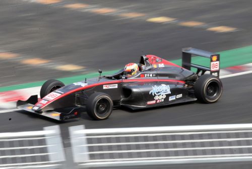 F4、飄移兩項(xiàng)賽事收官  房車和耐力錦標(biāo)賽相繼上演(圖2)