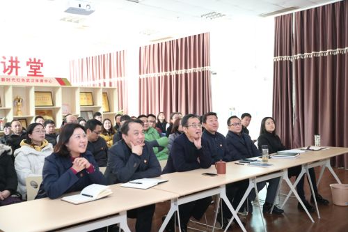 講活新理論 講透新思想 ▏武漢體育中心“新時(shí)代大講堂”圓滿收官(圖2) 講活新理論 講透新思想 ▏武漢體育中心“新時(shí)代大講堂”圓滿收官(圖2)