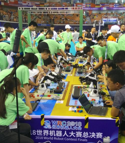 站在舞臺中央迎來關(guān)注目光 ▏武漢體育中心2018年文體活動亮點頻出(圖7) 站在舞臺中央迎來關(guān)注目光 ▏武漢體育中心2018年文體活動亮點頻出(圖7)