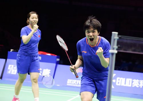 亞洲羽毛球錦標(biāo)賽閉幕 中國(guó)隊(duì)奪得女雙和混雙兩塊金牌(圖2) 亞洲羽毛球錦標(biāo)賽閉幕 中國(guó)隊(duì)奪得女雙和混雙兩塊金牌(圖2)