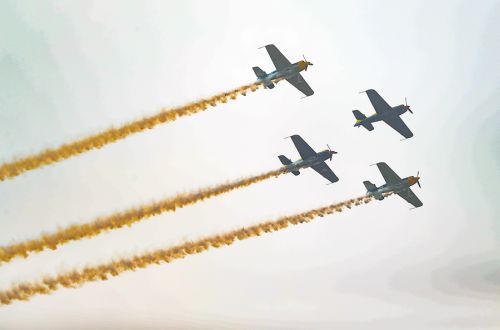 2019國際航聯(lián)世界飛行者大會(huì)在我區(qū)開幕 頂尖飛行員翱翔“天空之城”(圖12) 2019國際航聯(lián)世界飛行者大會(huì)在我區(qū)開幕 頂尖飛行員翱翔“天空之城”(圖12)