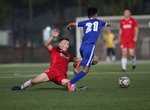 全市職工足球賽落幕 武漢開發(fā)區(qū)隊奪冠(圖6) 全市職工足球賽落幕 武漢開發(fā)區(qū)隊奪冠(圖6)