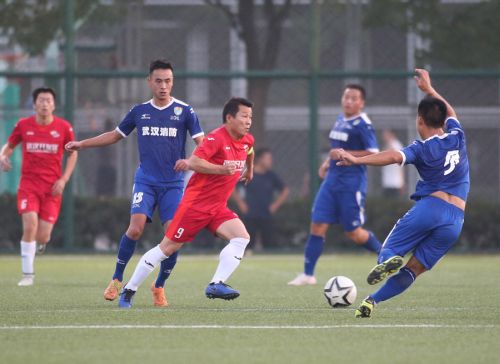 全市職工足球賽落幕 武漢開發(fā)區(qū)隊奪冠(圖8) 全市職工足球賽落幕 武漢開發(fā)區(qū)隊奪冠(圖8)