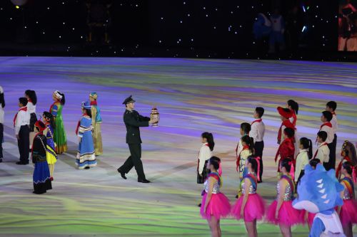 第七屆世界軍人運(yùn)動(dòng)會在武漢體育中心閉幕 許其亮孫春蘭出席(圖5)