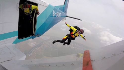 “中國(guó)車都”:被實(shí)力耽誤的“體育特長(zhǎng)生”(圖42) “中國(guó)車都”:被實(shí)力耽誤的“體育特長(zhǎng)生”(圖42)