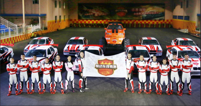 去軍運(yùn)主場(chǎng)館打卡，上賽道體驗(yàn)賽車、坐無(wú)人駕駛汽車 武漢版“速度與激情”下周正式上映(圖9)