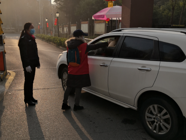 今天，我們繼續(xù)奮戰(zhàn)在“戰(zhàn)疫”一線(圖8)