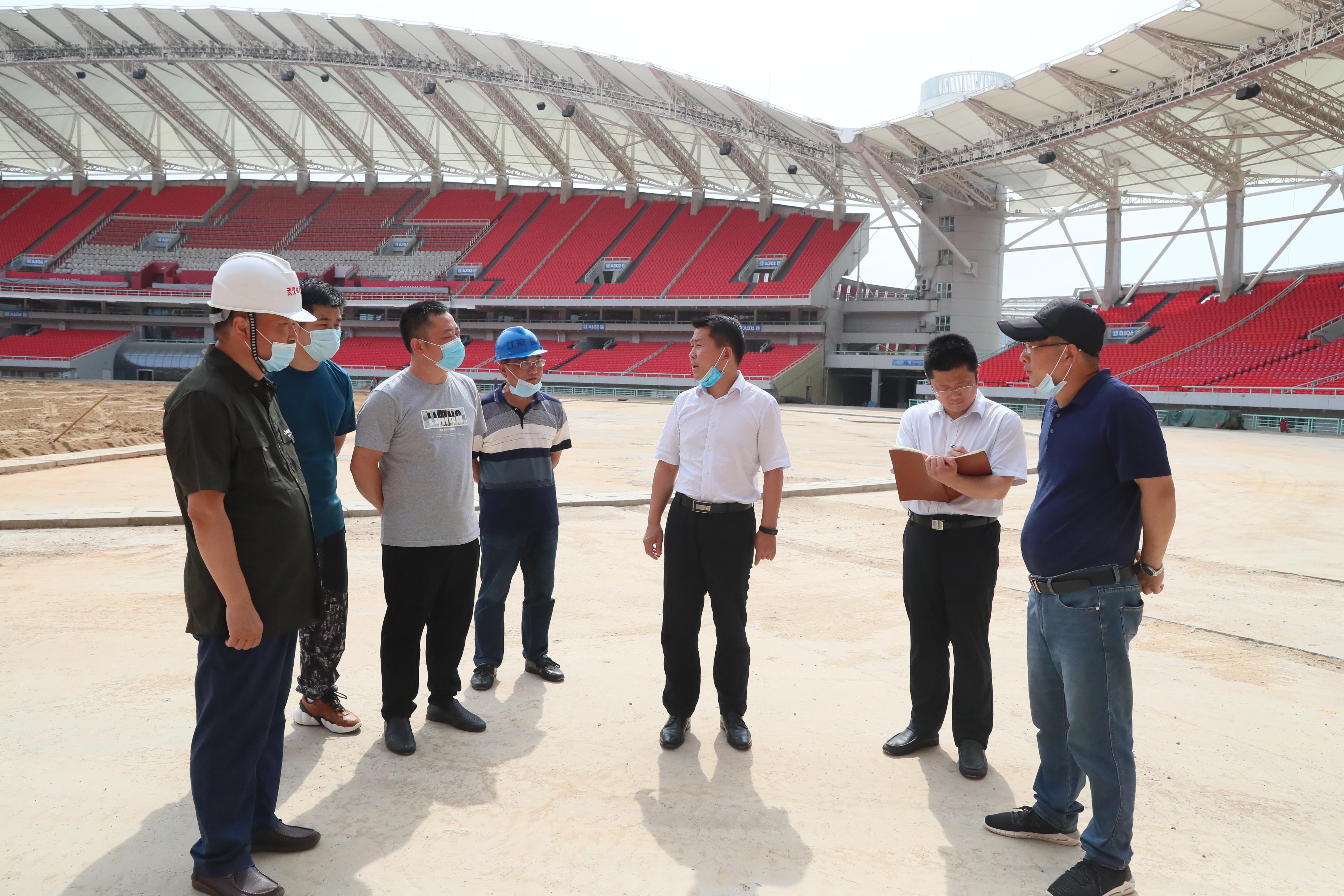 央廣總臺采訪吳志鋒 武漢體育中心如何浴火重生(圖1) 央廣總臺采訪吳志鋒 武漢體育中心如何浴火重生(圖1)