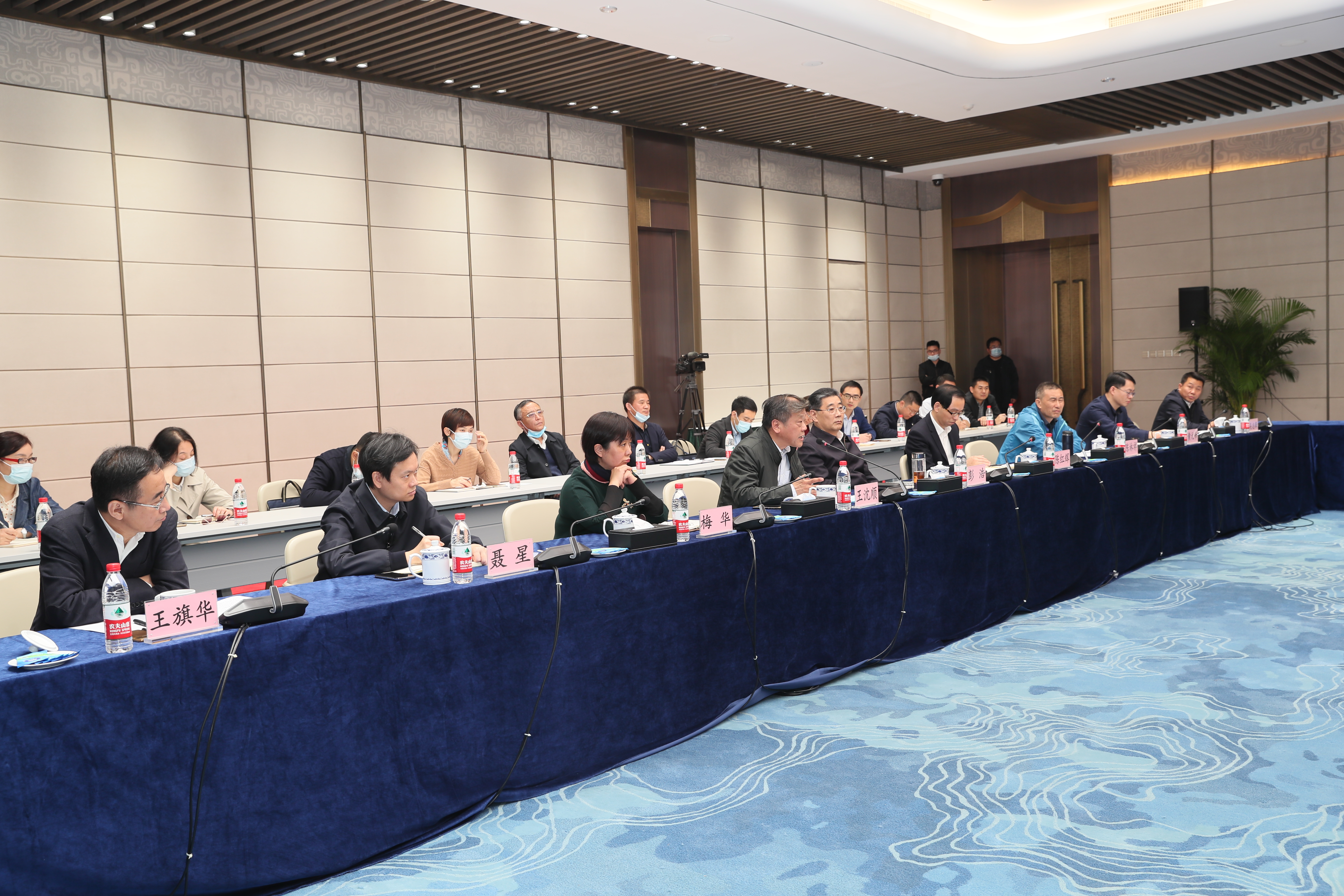 副省長肖菊華來公司調(diào)研：武漢體育中心在做好軍運會“后半篇文章”中具有標桿意義(圖10)